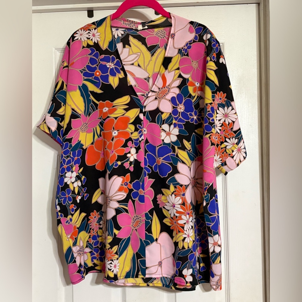 JODIFL Black and Pink Floral Blouse / Boutique~Medium (fits like L/XL)~Spring